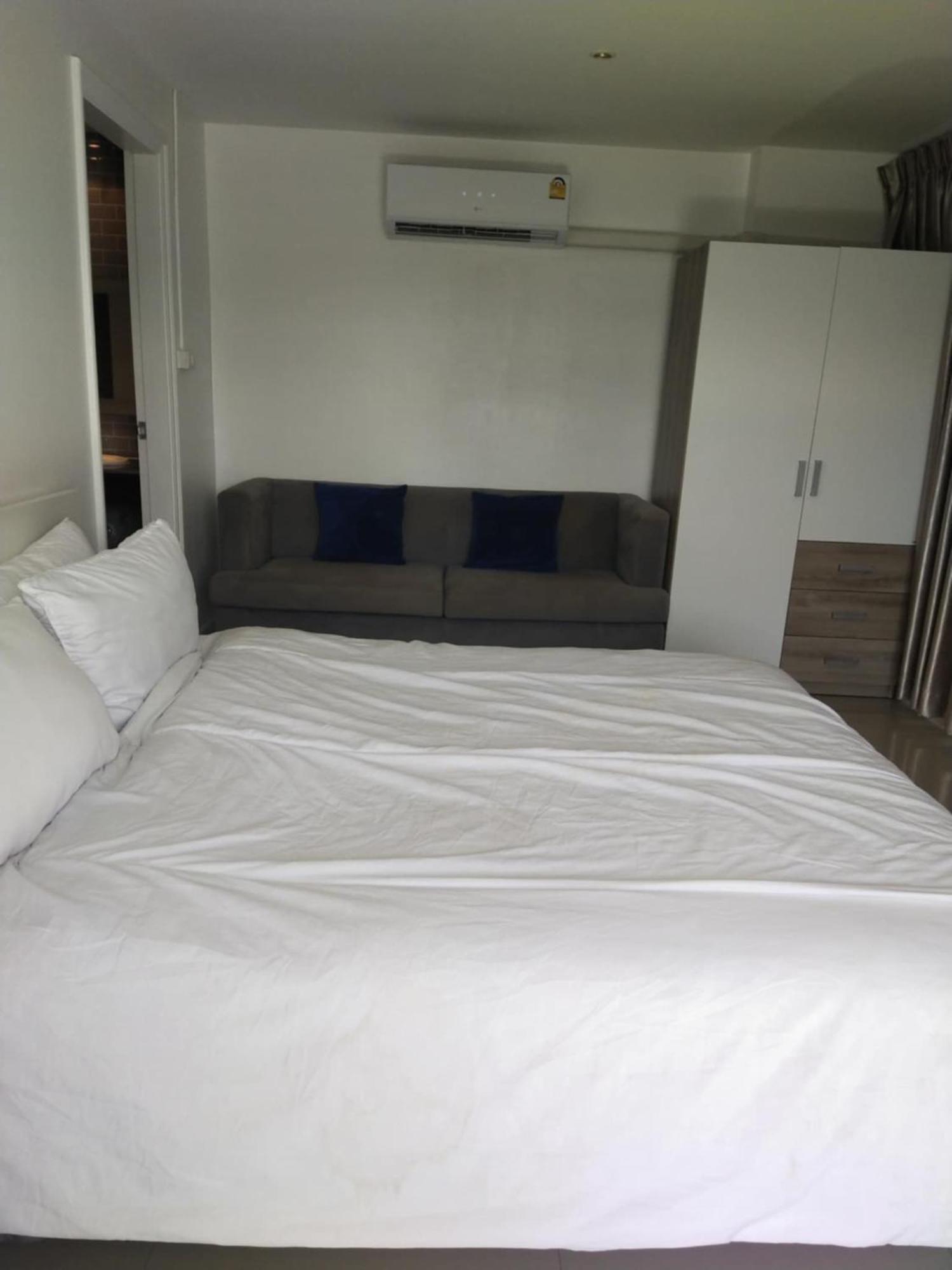 Bangsaray Beach Resort Bang Sare Exterior foto